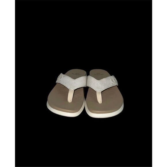 Earth Origins Women’s Thong Slippers - Picture 2 of 3